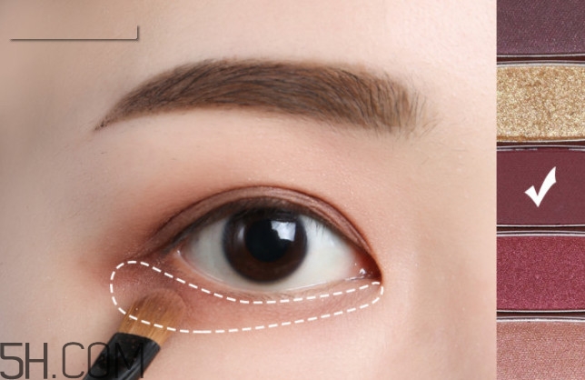 怎樣化妝遮黑眼圈眼袋 化了妝還這么喪？