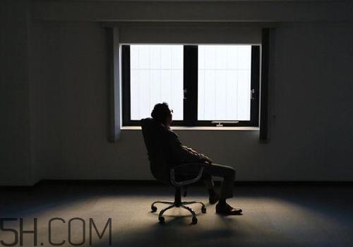 焦慮癥很難入睡怎么辦？焦慮癥入睡困難怎么辦？