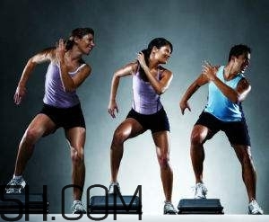 跳健身操流汗皮膚好嗎？運(yùn)動流汗要注意什么？