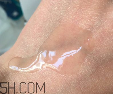 歐詩漫生肌水什么功效？歐詩漫生肌水夏天用油嗎？