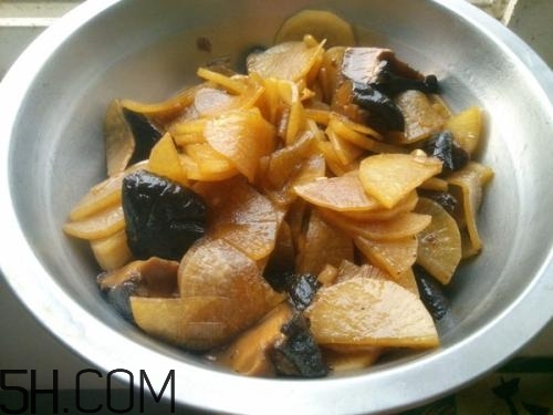 香菇和白蘿卜可以一起吃嗎？香菇和白蘿卜一起吃有什么好處？