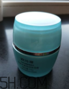 歐詩漫珍珠水氧霜油不油？歐詩漫珍珠水氧霜適合冬天用嗎？