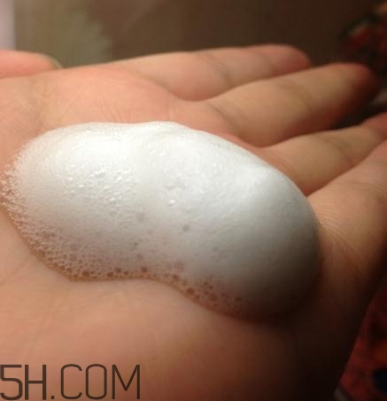 三草兩木卸妝液好用嗎？三草兩木卸妝液測(cè)評(píng)