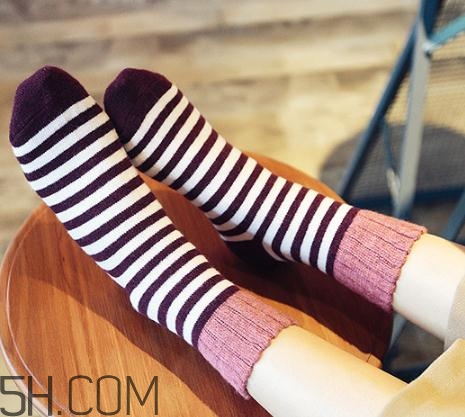 襪子洗完發(fā)硬怎么回事？為什么襪子洗完變硬？