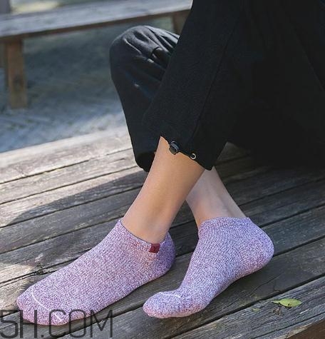 襪子洗完還臭怎么辦？襪子洗不干凈怎么辦？