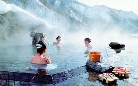冬季泡溫泉有什么好處？冬季泡溫泉需要注意些什么？