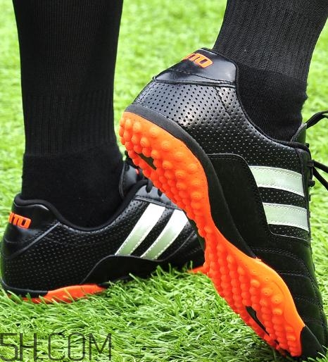 足球鞋鞋釘壞了怎么辦？足球鞋釘?shù)袅嗽趺崔k？