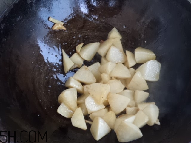 香菇和白蘿卜可以一起吃嗎？香菇和白蘿卜一起吃有什么好處？