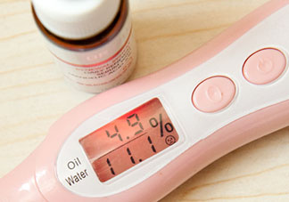 刷酸臉黑怎么回事？刷酸臉癢怎么辦？