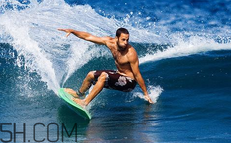 男人是水做的可信嗎？為什么說(shuō)男人是水做的？