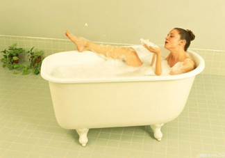 冬天皮膚干燥用什么沐浴乳？冬天使用沐浴乳的注意事項(xiàng)有哪些？