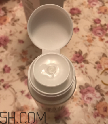 歐詩漫卸妝水辣眼睛嗎？歐詩漫卸妝水評測