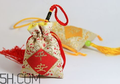 2018sk2新年福袋限量套裝多少錢？有什么？