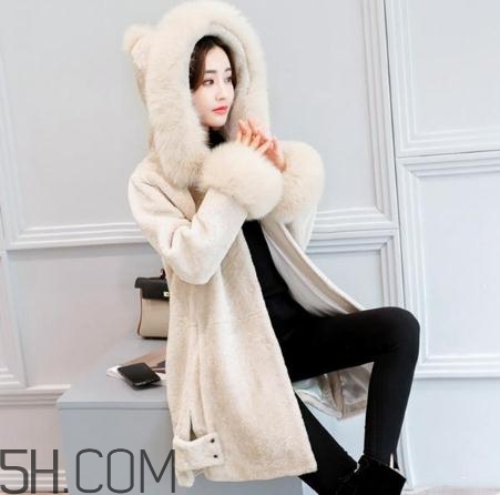 羊剪絨大衣怎么搭配？羊剪絨大衣搭配圖片