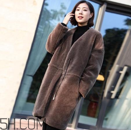 羊剪絨大衣怎么搭配？羊剪絨大衣搭配圖片