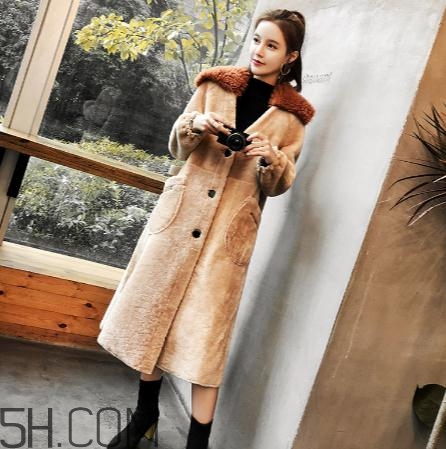 羊剪絨大衣會掉毛嗎？羊剪絨大衣掉毛怎么辦？