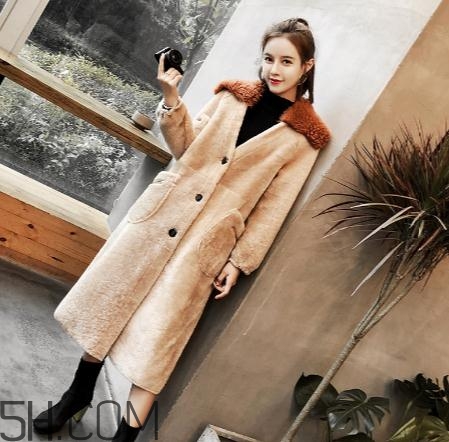 羊剪絨大衣會掉毛嗎？羊剪絨大衣掉毛怎么辦？