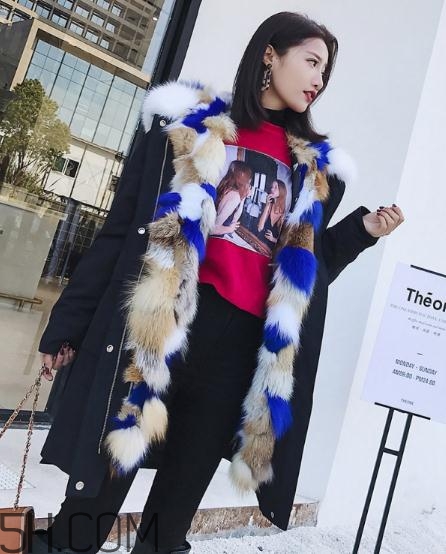 黑色派克服怎么搭配？黑色派克大衣搭配圖