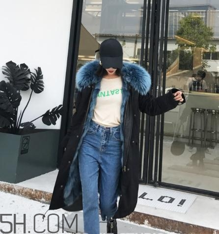 黑色派克服怎么搭配？黑色派克大衣搭配圖