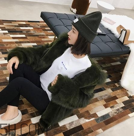 獺兔毛和羊羔毛哪個(gè)好？獺兔毛和羊毛哪個(gè)暖和？