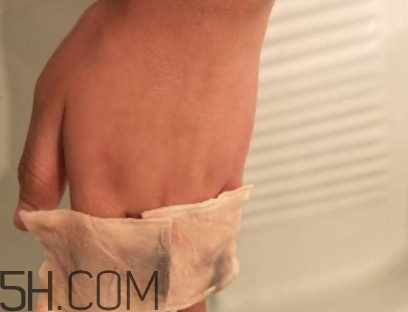 unny卸妝水和蓓昂斯哪個好？unny卸妝水和蓓昂斯對比