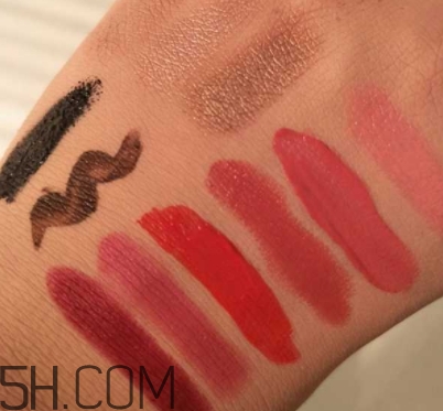 unny卸妝水和蓓昂斯哪個好？unny卸妝水和蓓昂斯對比