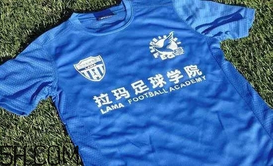 踢足球有哪些技巧？踢足球有哪些注意事項(xiàng)？