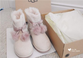 ugg雪地靴要穿襪子嗎？ugg是光腳穿嗎？