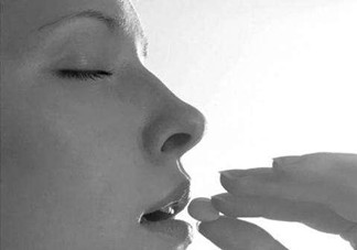 食道癌的早期癥狀有哪些？如何今早發(fā)現(xiàn)食道癌？