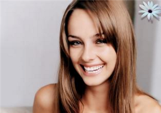 烤瓷牙洗牙要注意什么？洗牙的危害