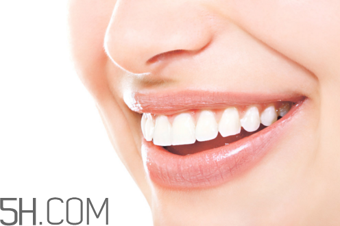 洗牙出血是正常嗎？洗牙后多久可以吃東西？