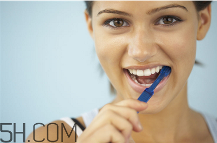 電動牙刷可以去除牙結(jié)石嗎？刷牙時別踏進5大誤區(qū)