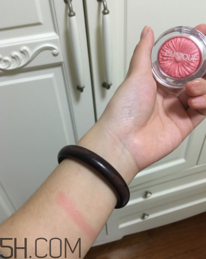 倩碧腮紅怎么打？倩碧腮紅可以當眼影用嗎？