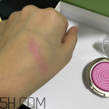 倩碧腮紅怎么打？倩碧腮紅可以當眼影用嗎？