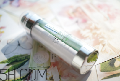 倩碧淡斑精華用在哪一個步驟？適合哪個季節(jié)用？