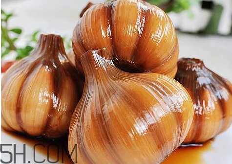 大蒜腌制時(shí)間長能吃嗎 腌大蒜可以保存多久 大蒜腌制時(shí)間長能吃嗎 腌大蒜可以保存多久