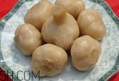 大蒜腌制時(shí)間長能吃嗎 腌大蒜可以保存多久 大蒜腌制時(shí)間長能吃嗎 腌大蒜可以保存多久