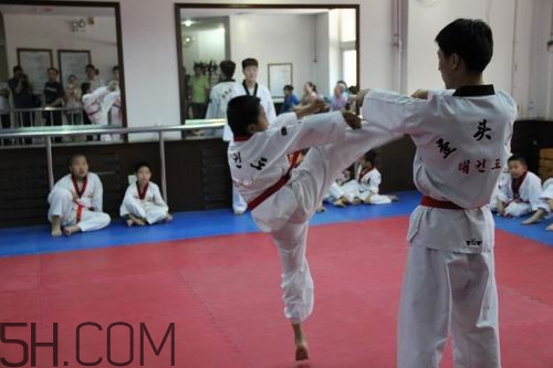 跆拳道幾歲開始學比較好？跆拳道幾歲學最好？