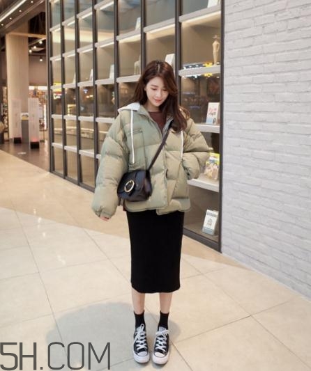 冬天穿裙子配什么鞋子？冬天穿裙子配什么鞋好看？