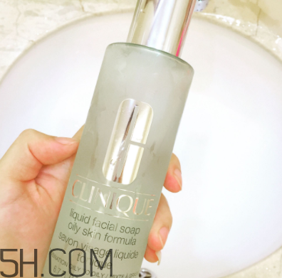 倩碧液體潔面皂適合干皮嗎？有刺激嗎？