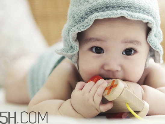 12度寶寶穿什么衣服？12度寶寶穿什么褲子？