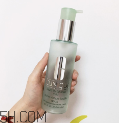 倩碧液體潔面皂有泡沫嗎？適合敏感皮嗎？