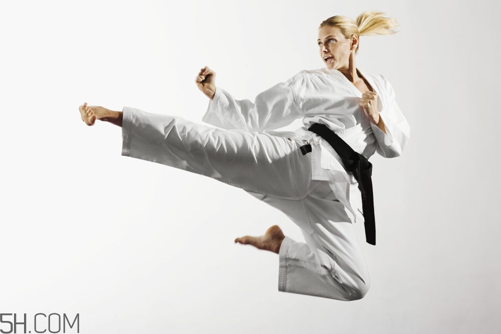 跆拳道和空手道哪個(gè)厲害？跆拳道和空手道的區(qū)別？