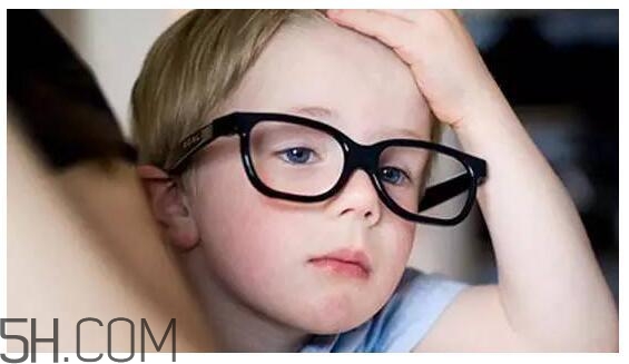 戴眼鏡可以學(xué)跆拳道嗎？高度近視可以學(xué)跆拳道嗎？