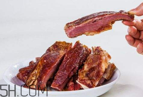 排骨腌制一晚上會(huì)壞嗎 排骨腌過后放冰箱嗎