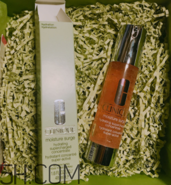 倩碧水磁場凝露適合油皮嗎？適合夏天嗎？