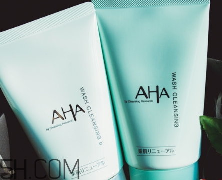 aha果酸洗面奶怎么用？aha洗面奶白蓋和綠蓋洗面奶區(qū)別