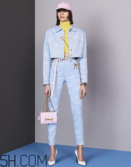 versace2018早秋服裝系列好看嗎_有哪些款式？
