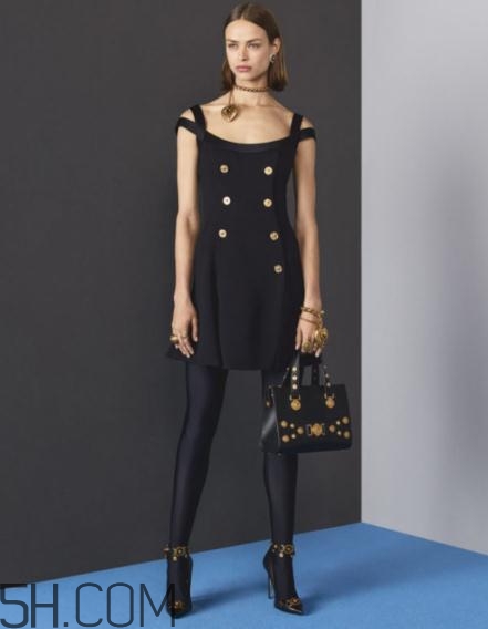 versace2018早秋服裝系列好看嗎_有哪些款式？