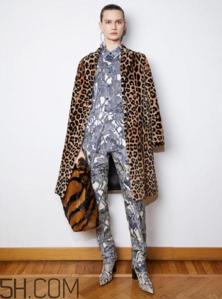 roberto cavalli2018早秋服裝系列好看嗎_有哪些款式？